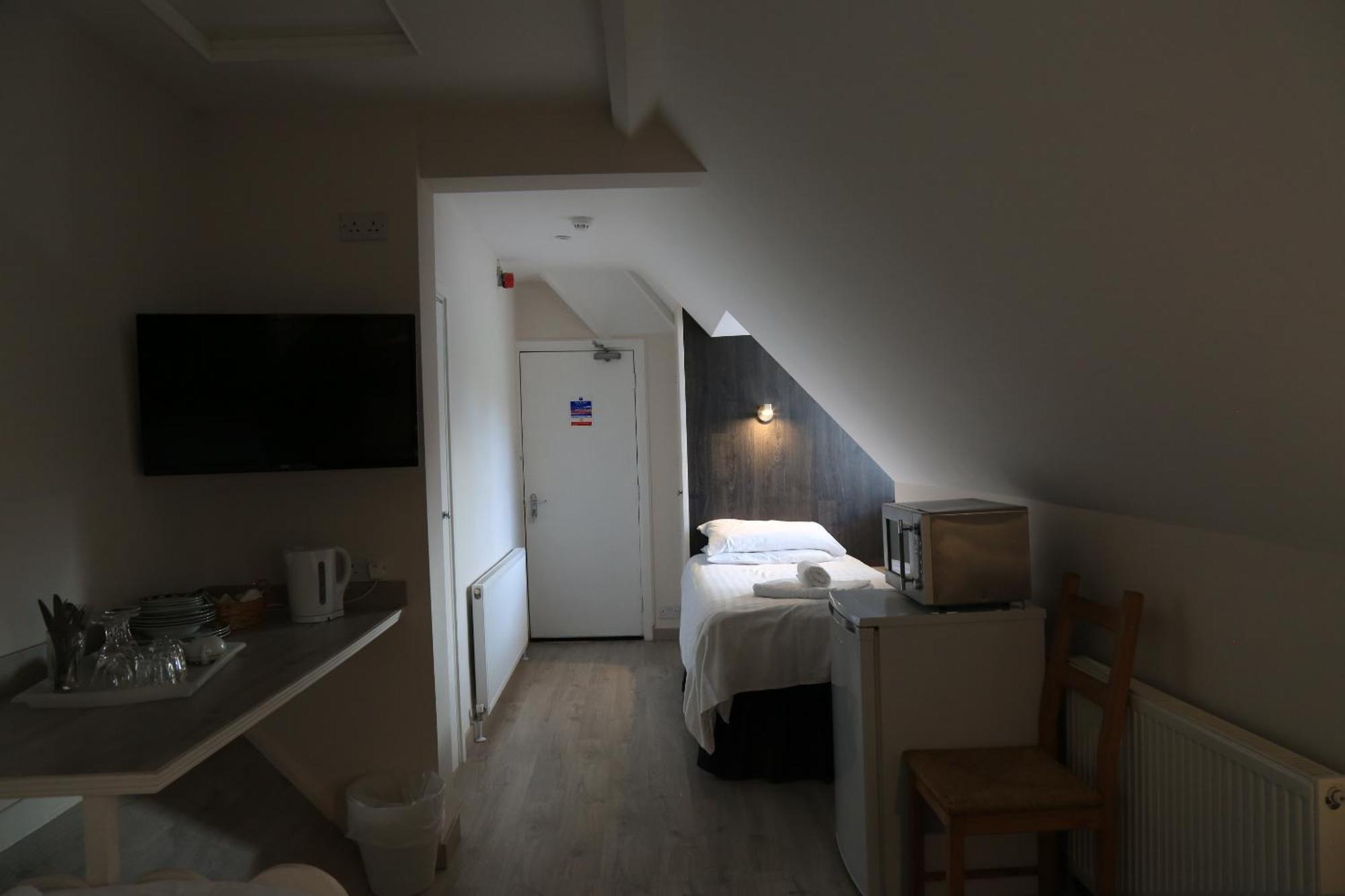 Debden Guest House Hillingdon Chambre photo