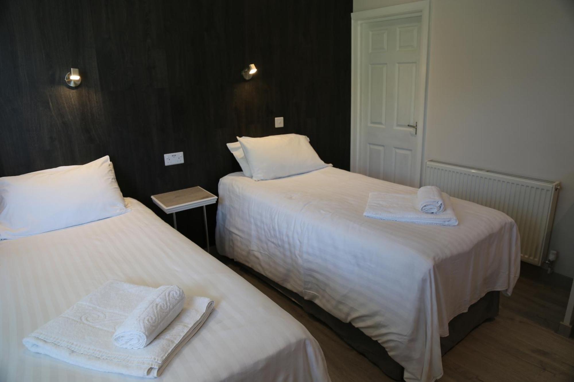 Debden Guest House Hillingdon Chambre photo